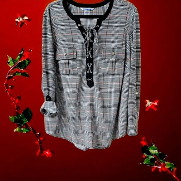 NYGARD Women's Plus Size Pretty Plaid V- Neck Tie Front Blouse - Picture 1 of 13